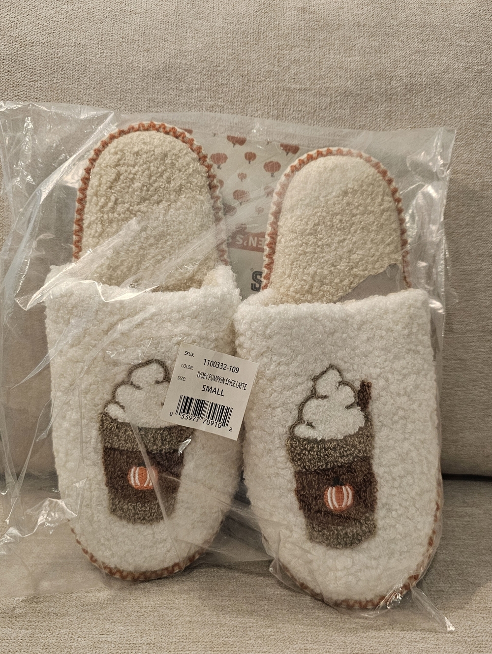 NWT Womens Muk Luks Slippers (Pumpkin Spice Latte)- Size S (5-6)